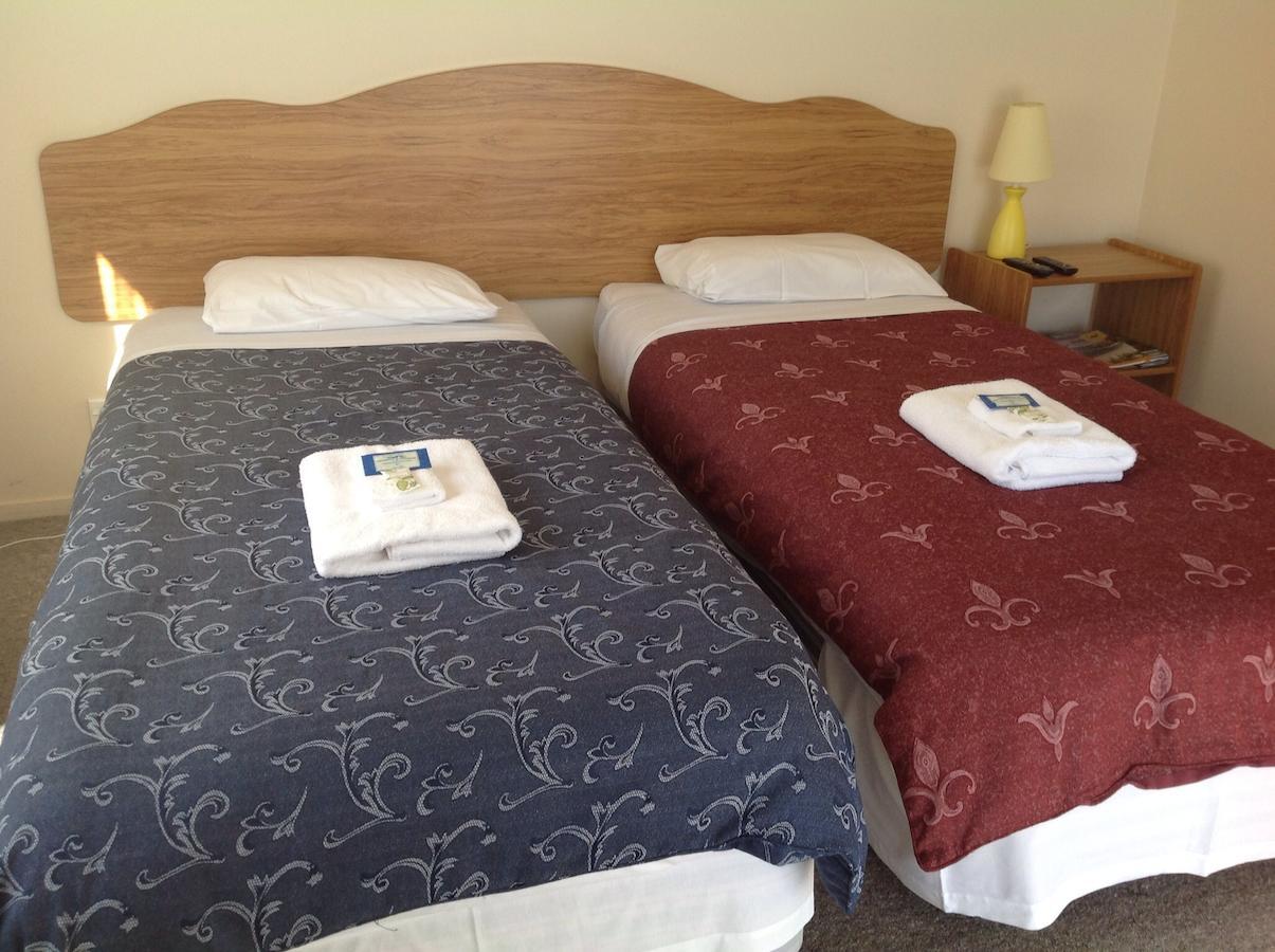Owen River Tavern & Motels الغرفة الصورة