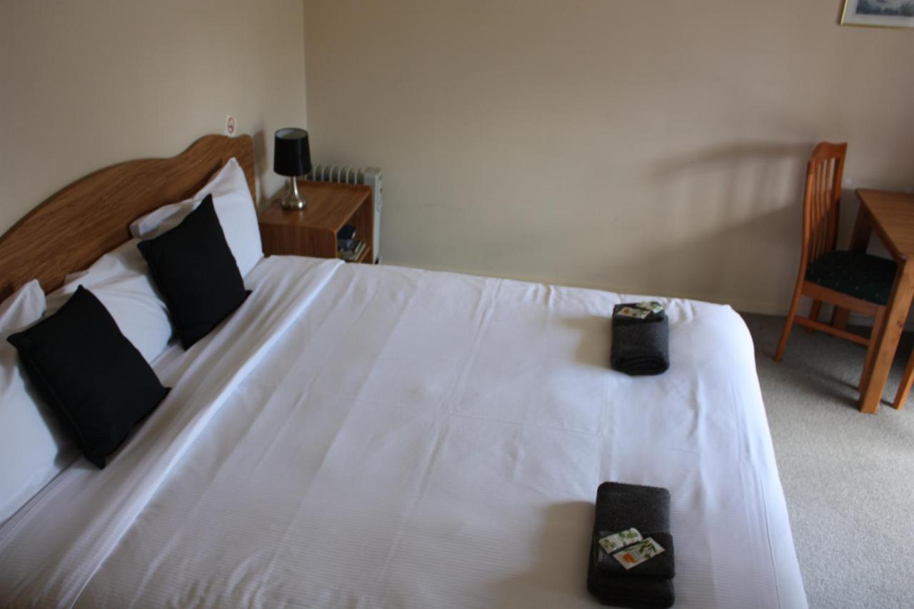 Owen River Tavern & Motels المظهر الخارجي الصورة